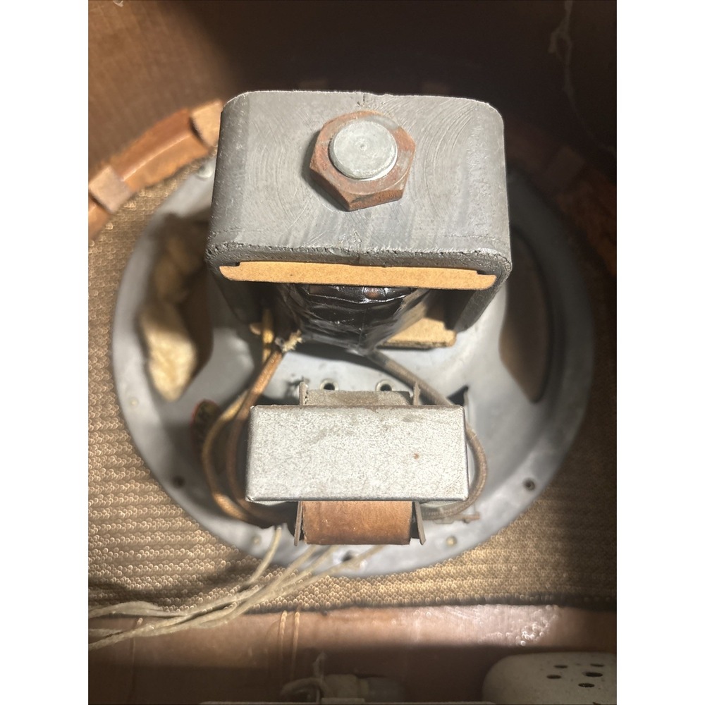 Gloritone Model 26-P 1931 Cathedral Face Looks Complete But Not Working - Picture 16 of 16